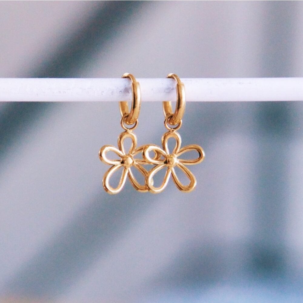 Stainless steel hoop earrings with open flower