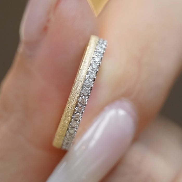 Dazzling slim layered rings