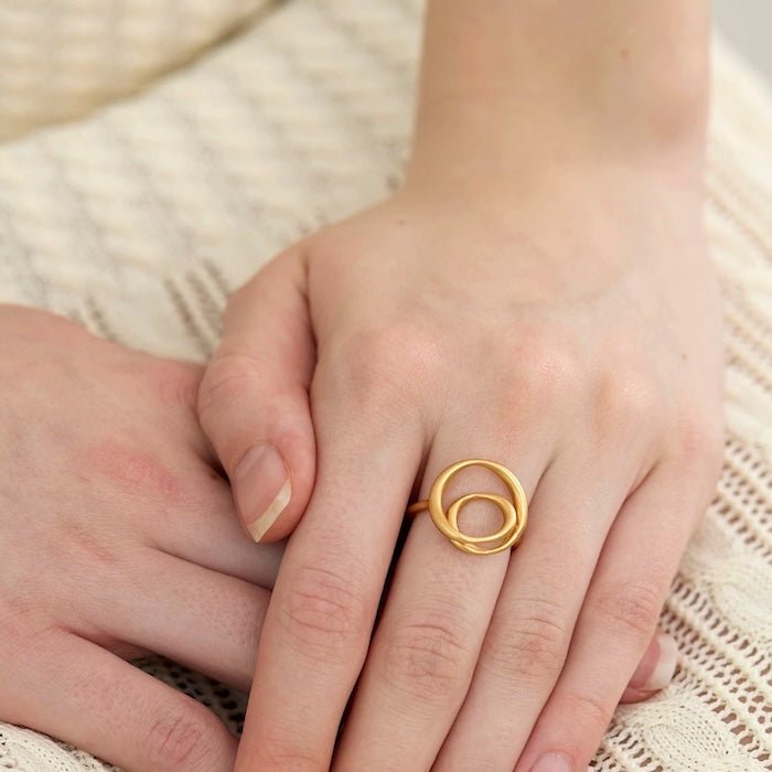 Minimalist Swirl Line Ring - Gold and Silver
