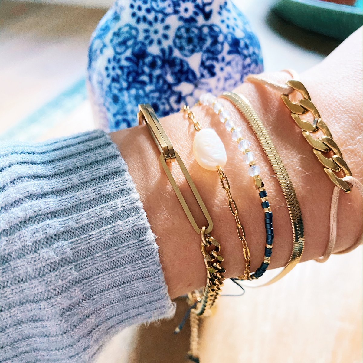 Serenityn armband “platte slang” - goud