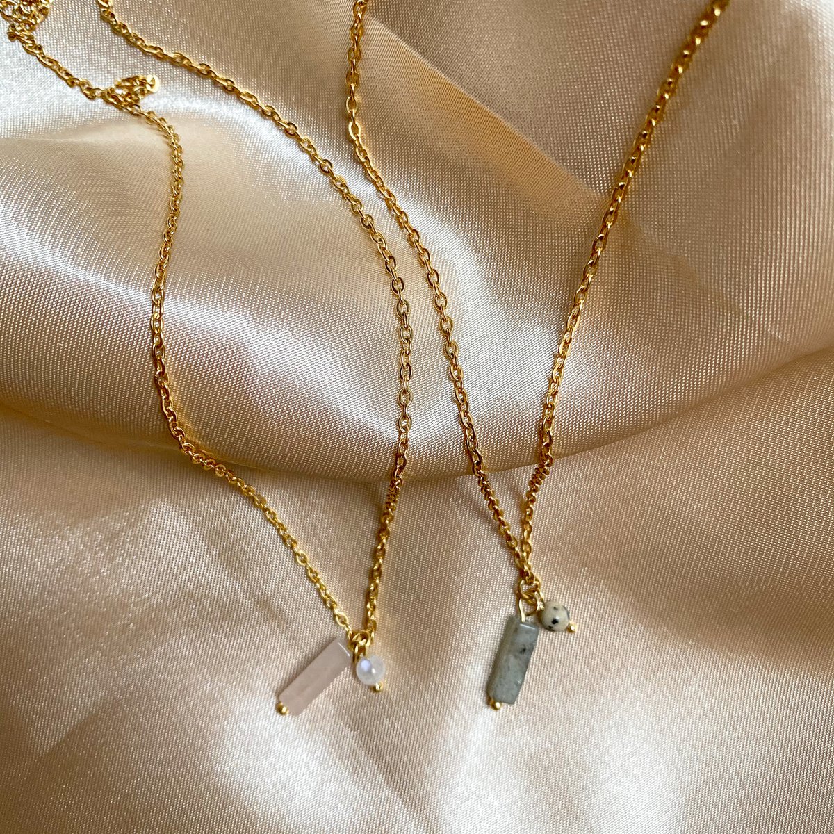 Ketting Rozenkwarts & Maansteen - Goud