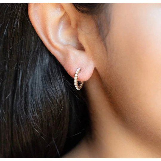 Ellaria Pearl Hoop EC4049G