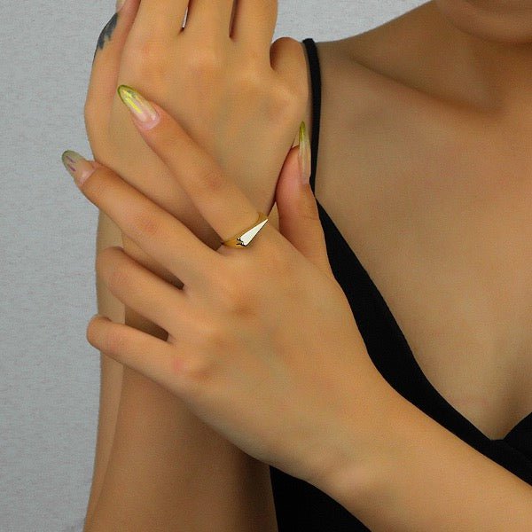 Heart-shaped slim ring - gold plated